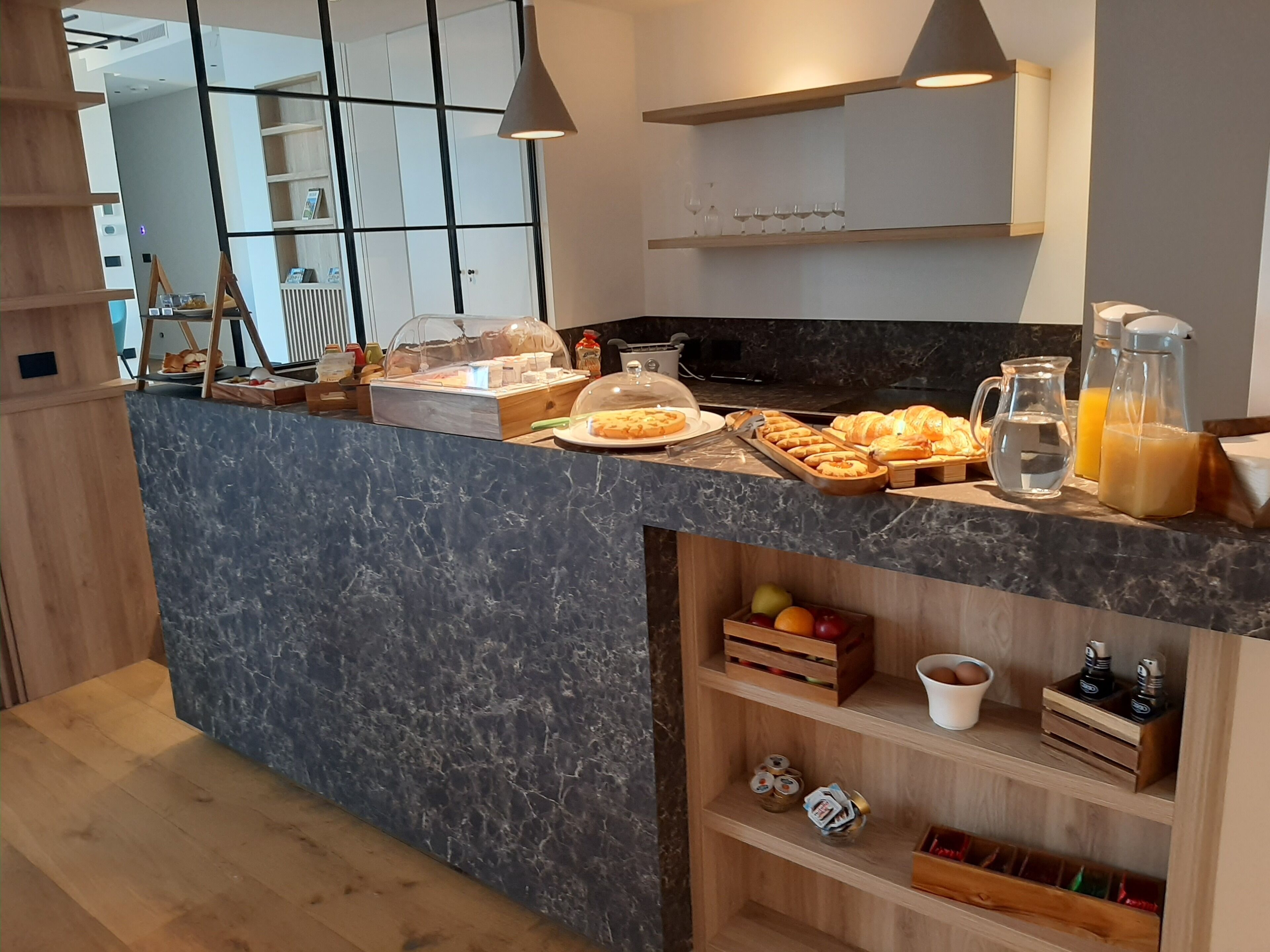 B&B Le Suites Di Costanza
