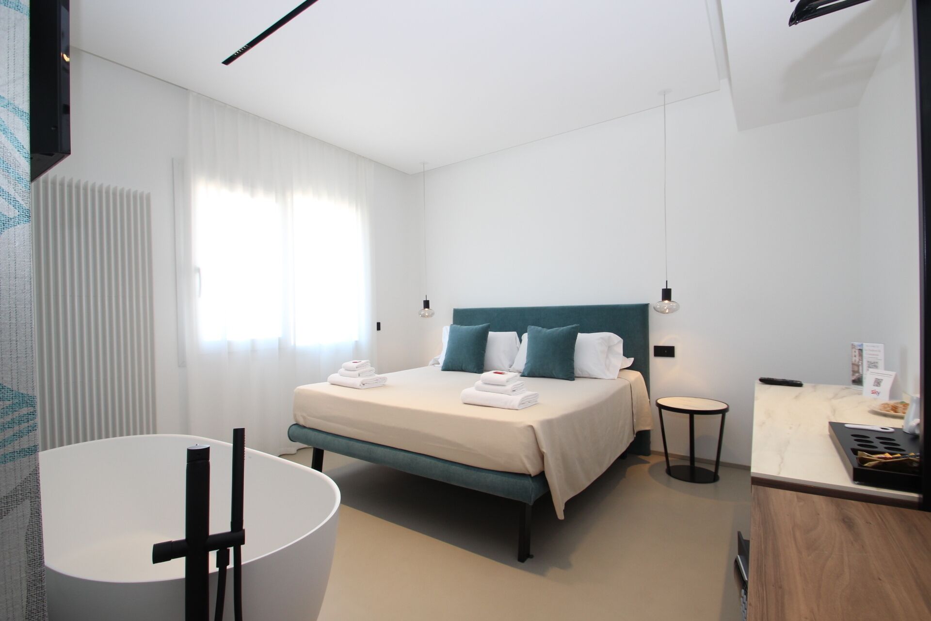 B&B Le Suites Di Costanza