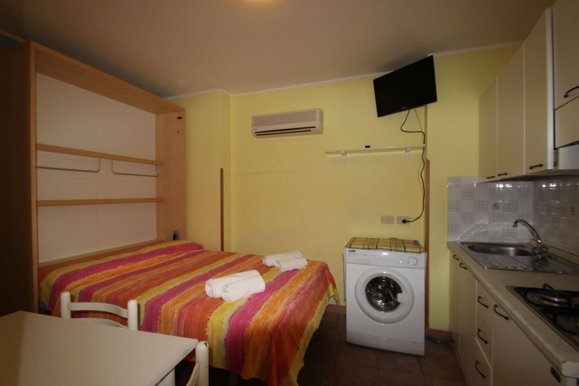 Difrontealmare Apartments