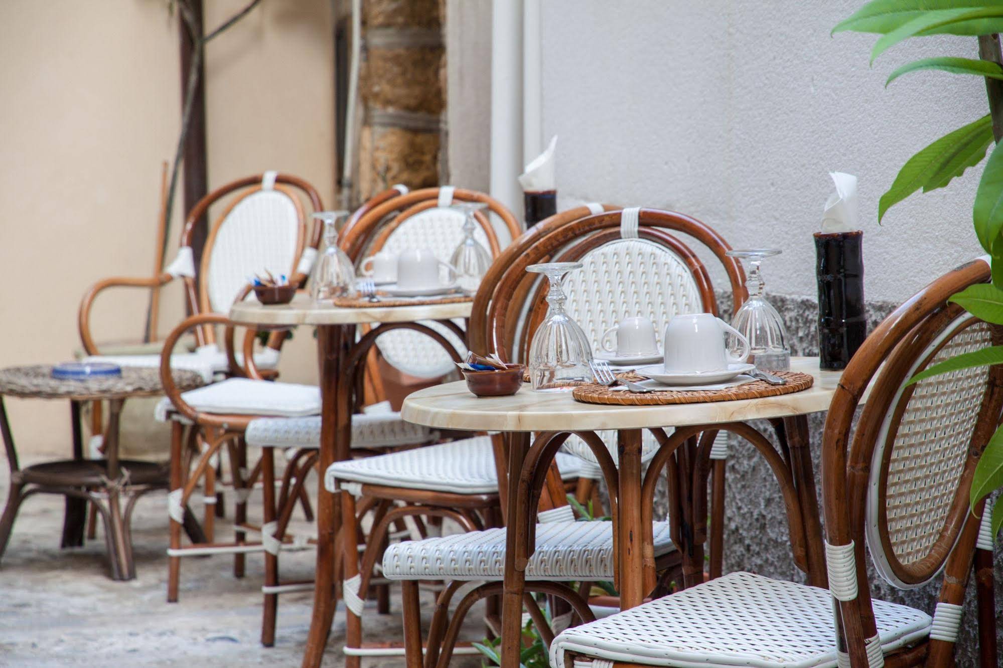 La Plumeria Hotel