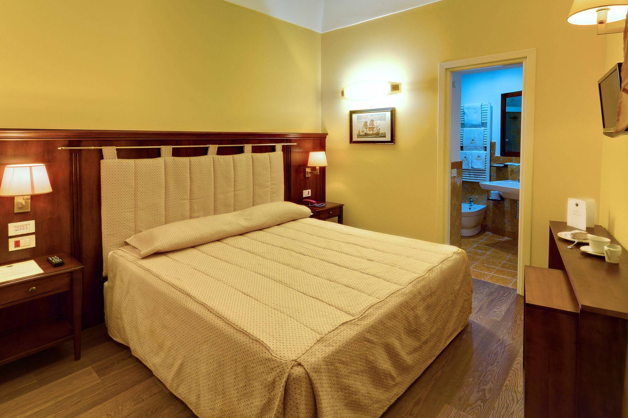 La Plumeria Hotel