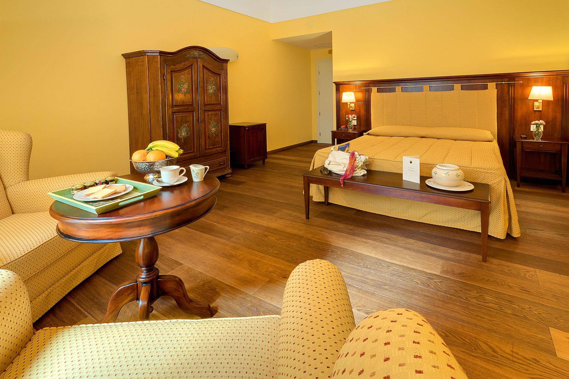 La Plumeria Hotel