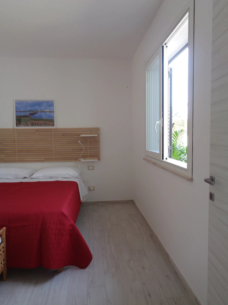 Eryx Apartments
