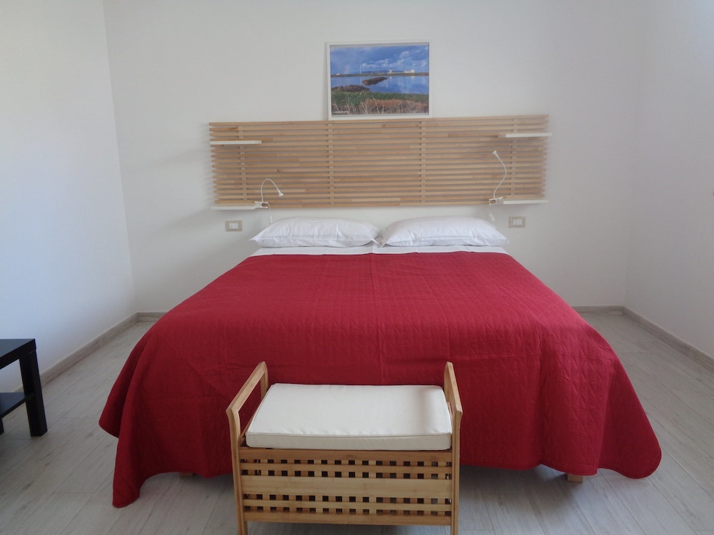 Eryx Apartments