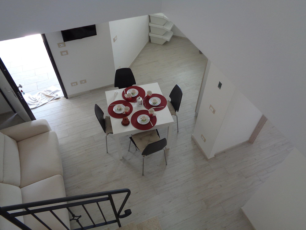 Eryx Apartments