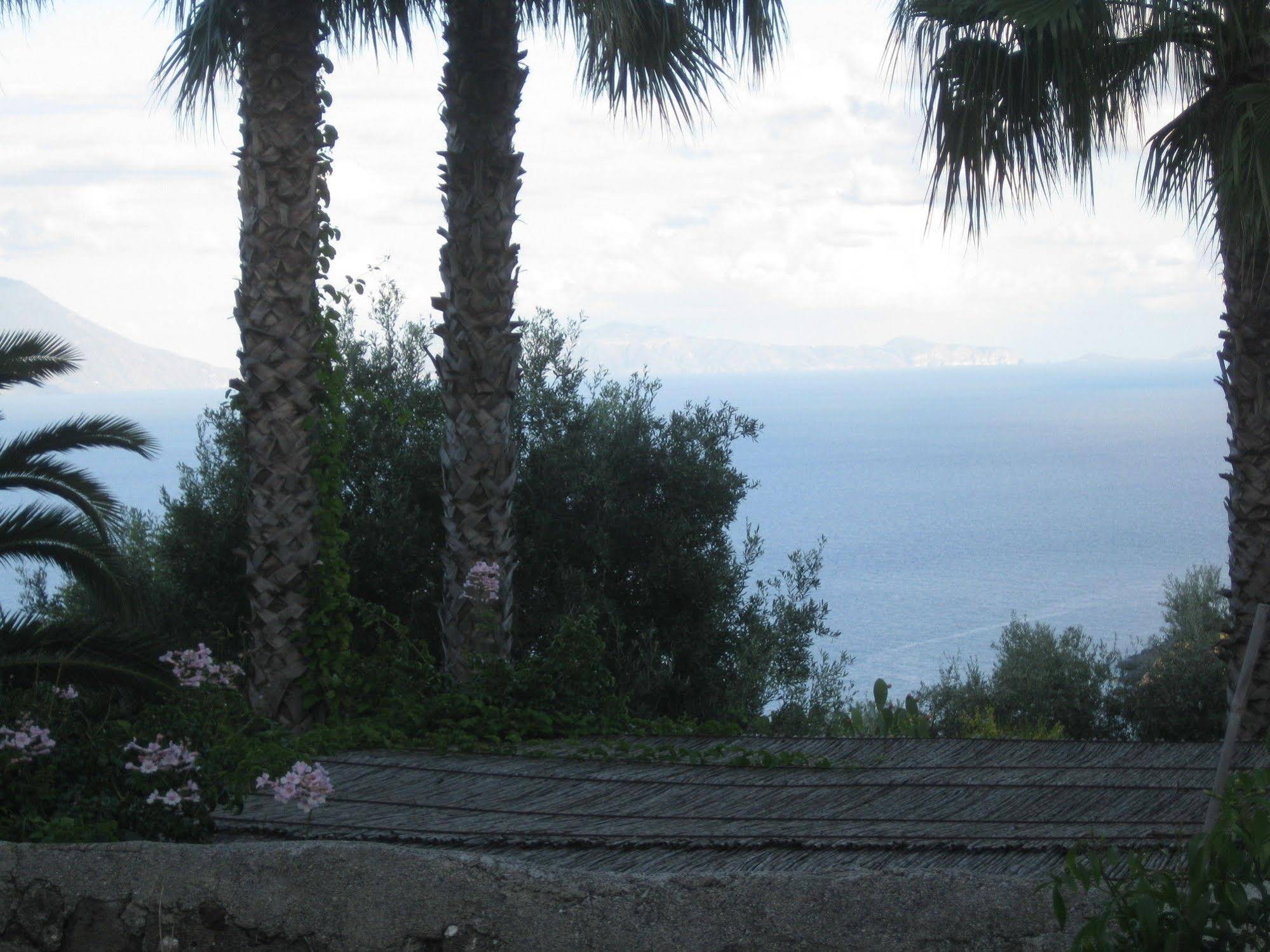 Filicudi Apartments