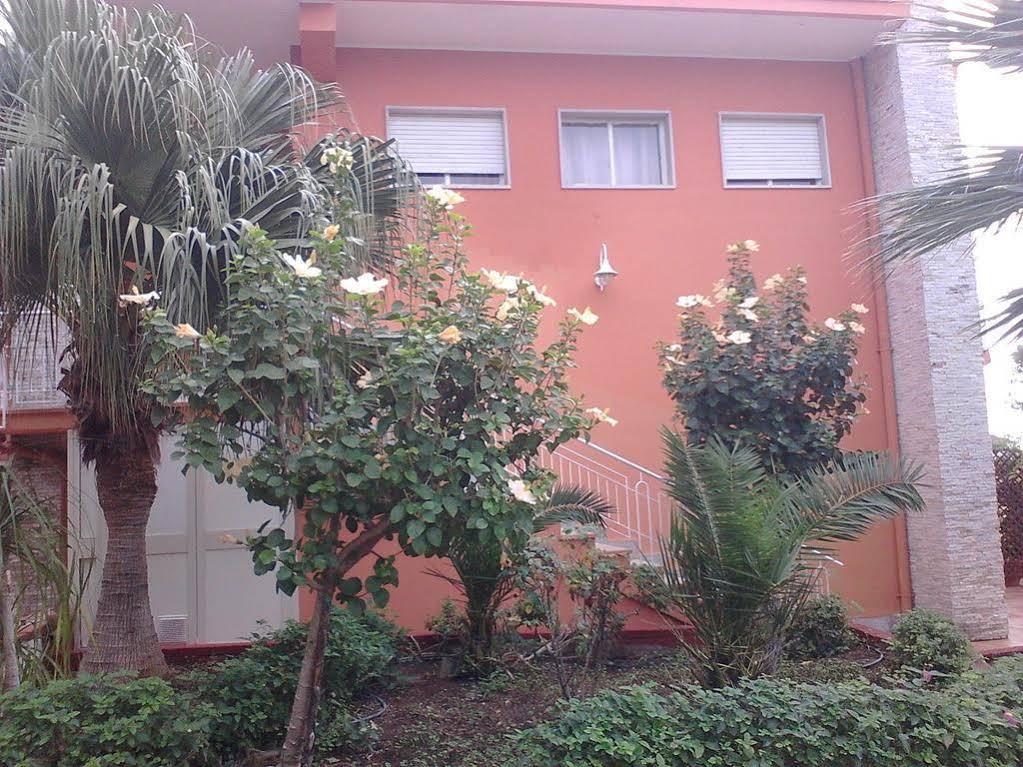 Calliope Apartments