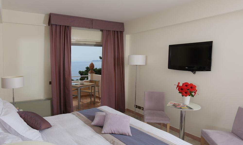 Crystal Sea Hotel