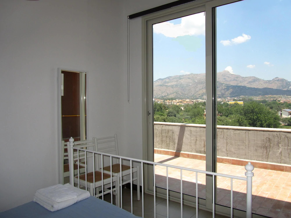 Comeinsicily - Rocce Nere