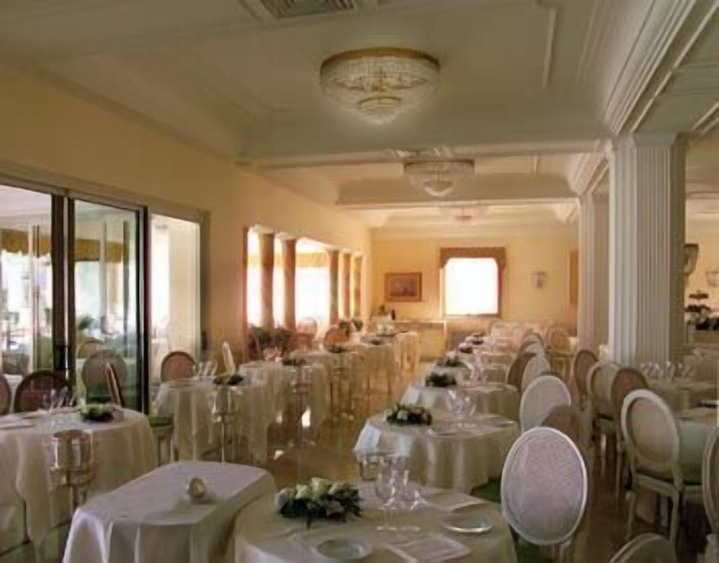 Hellenia Hotel
