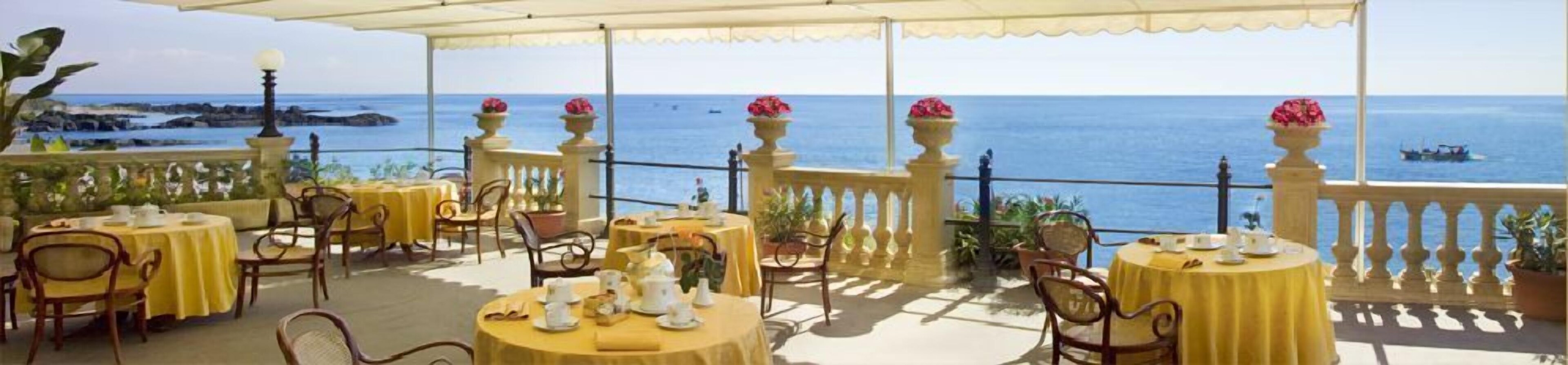 Hellenia Hotel