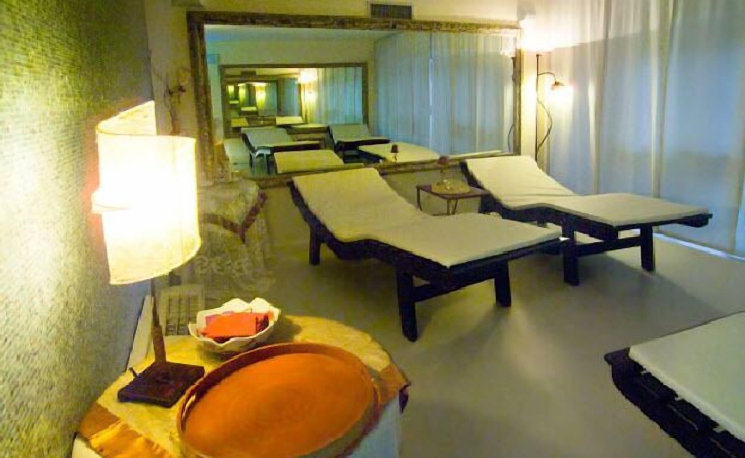 Hellenia Hotel