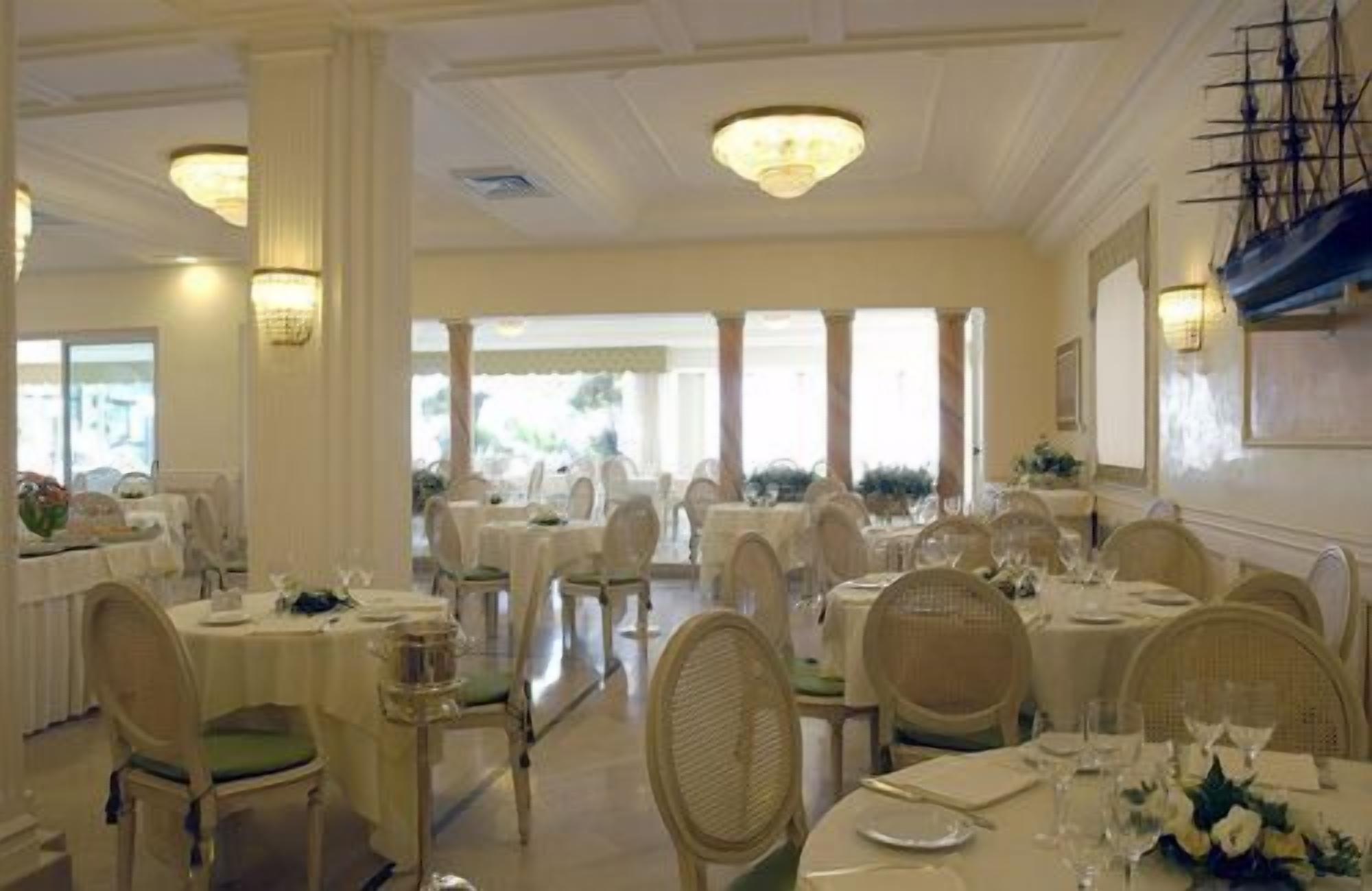 Hellenia Hotel