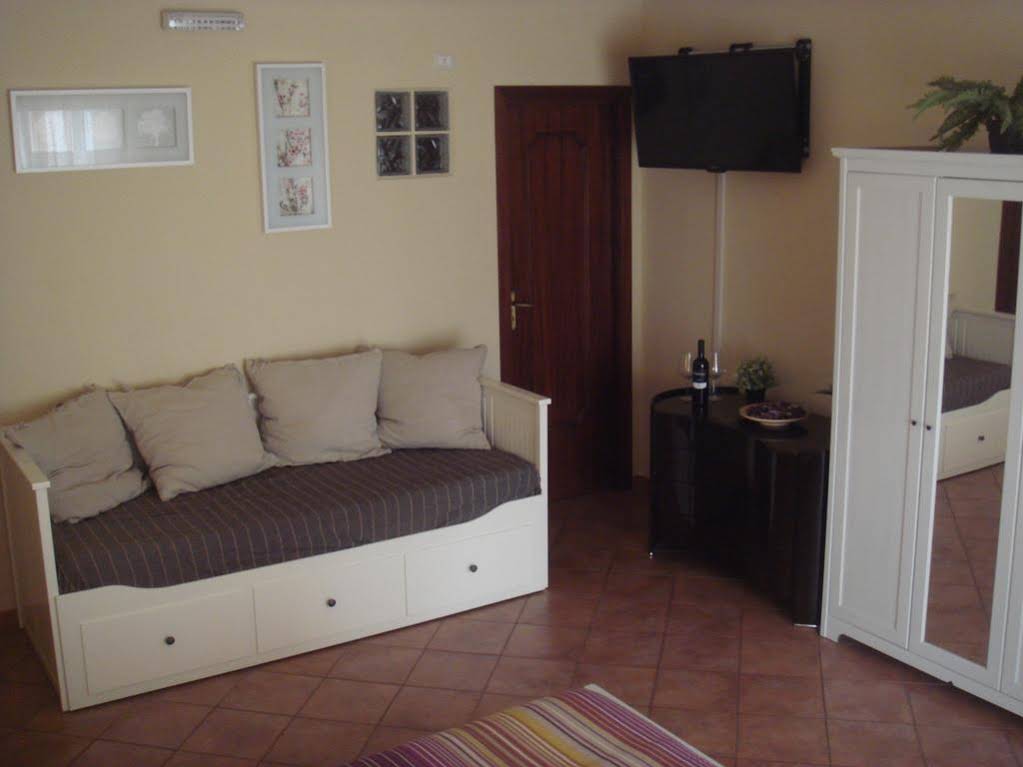 Tano's Bed & Breakfast