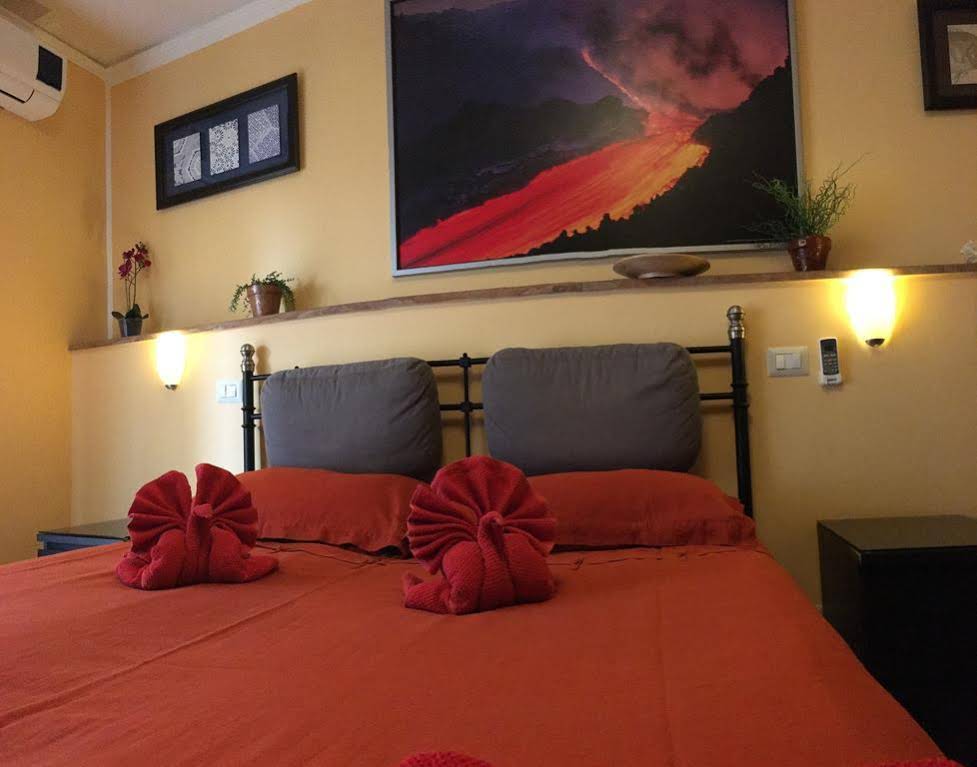 Tano's Bed & Breakfast