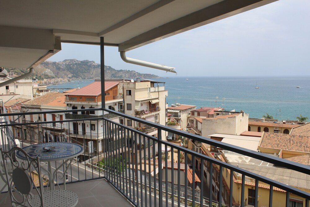 Vista Mare Apartments