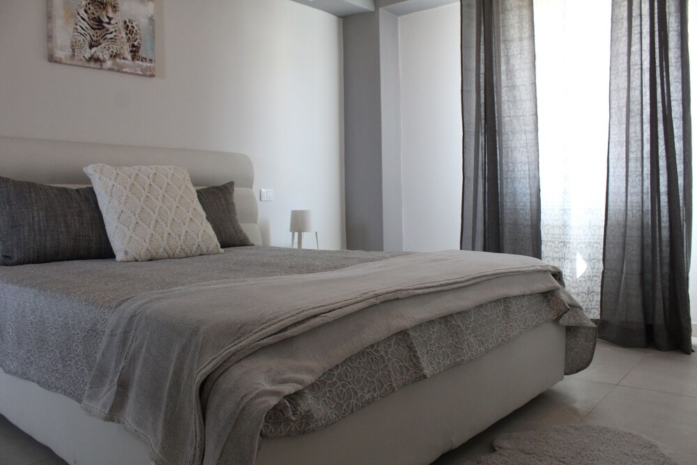 Vista Mare Apartments