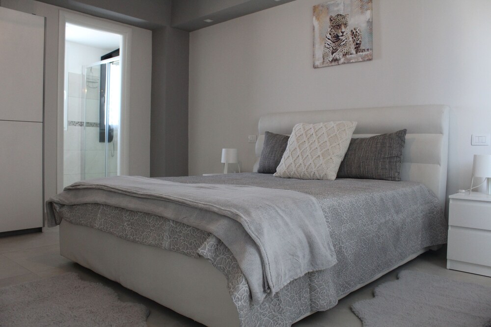 Vista Mare Apartments