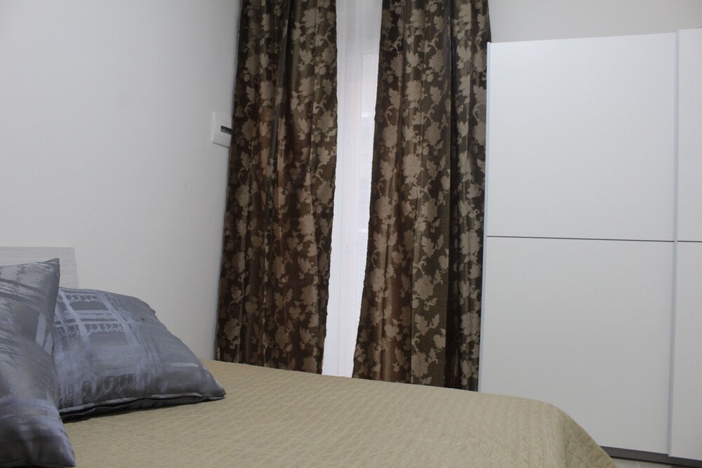 Vista Mare Apartments