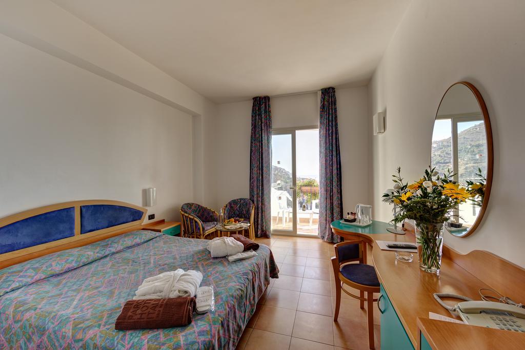 Hotel Antares