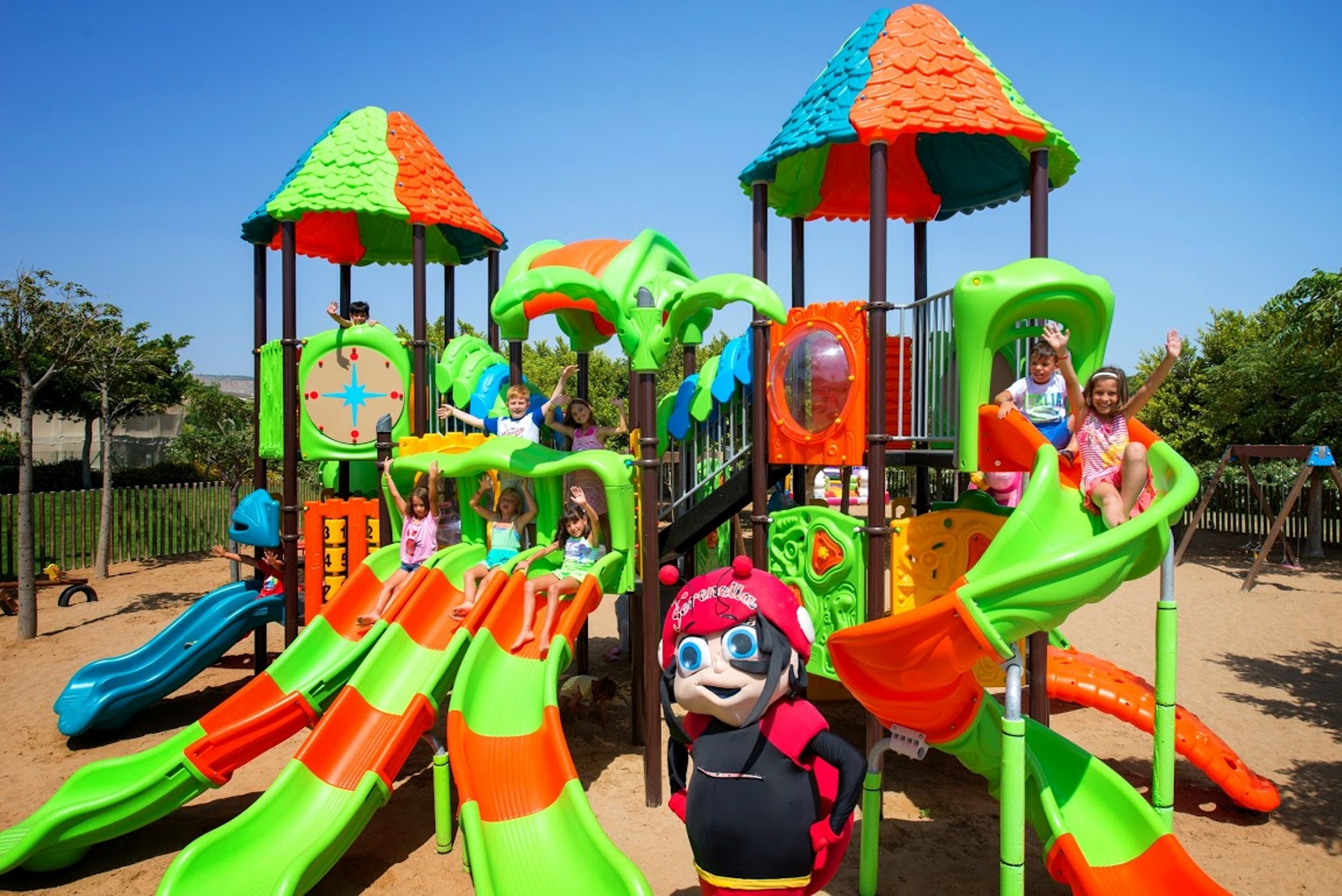 Serenusa Resort