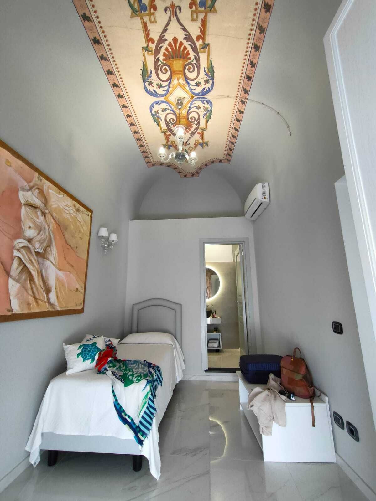 Lipari Suite