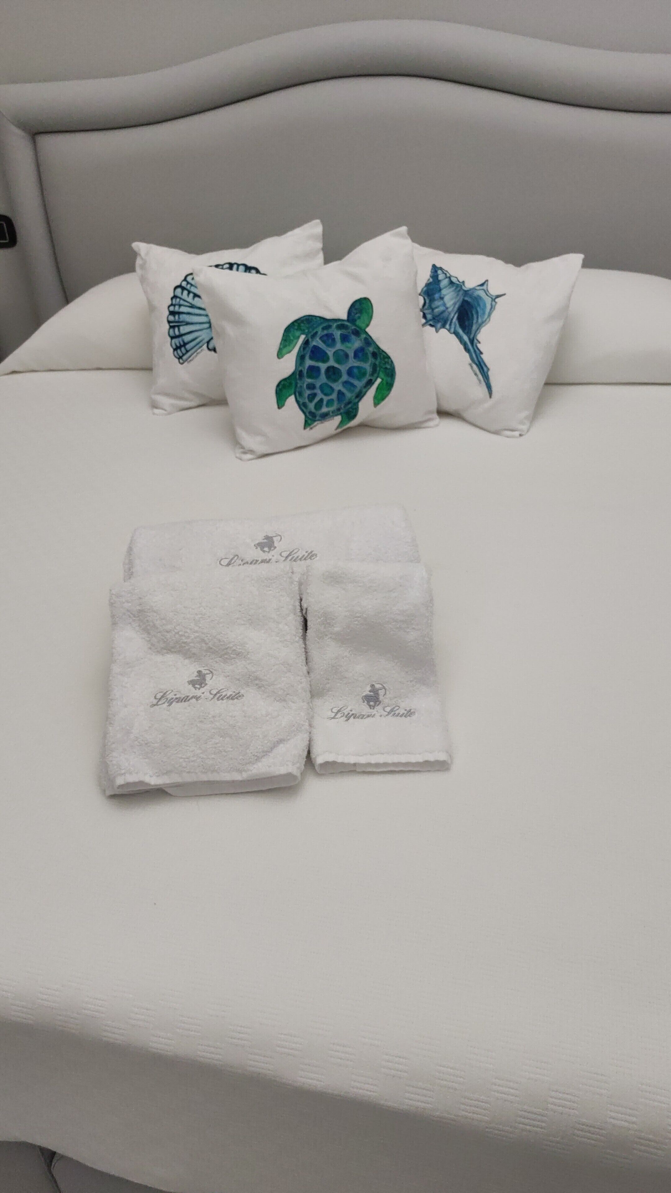 Lipari Suite