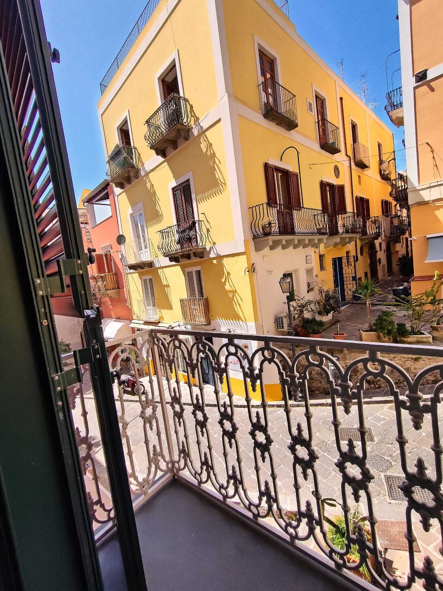 Lipari Suite
