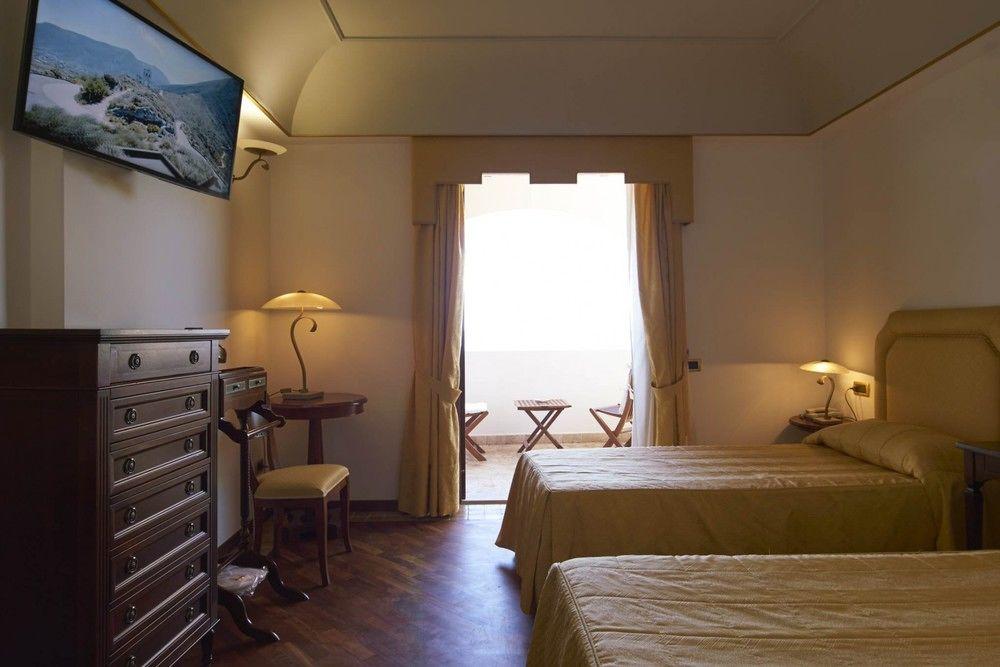 Hotel Tritone Lipari