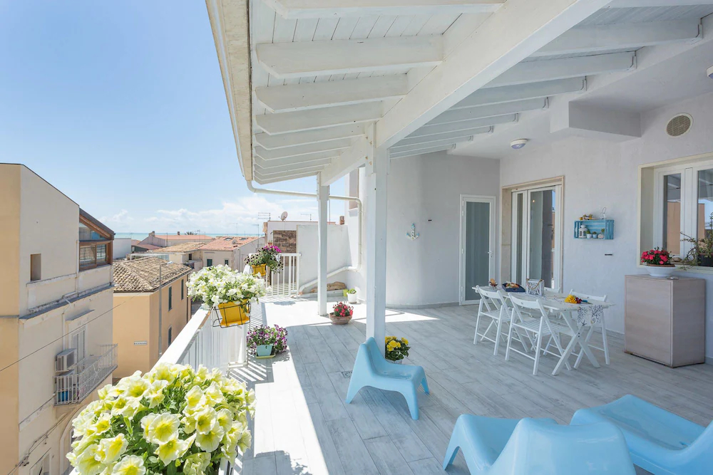 Acqua Azzurra Holiday Home
