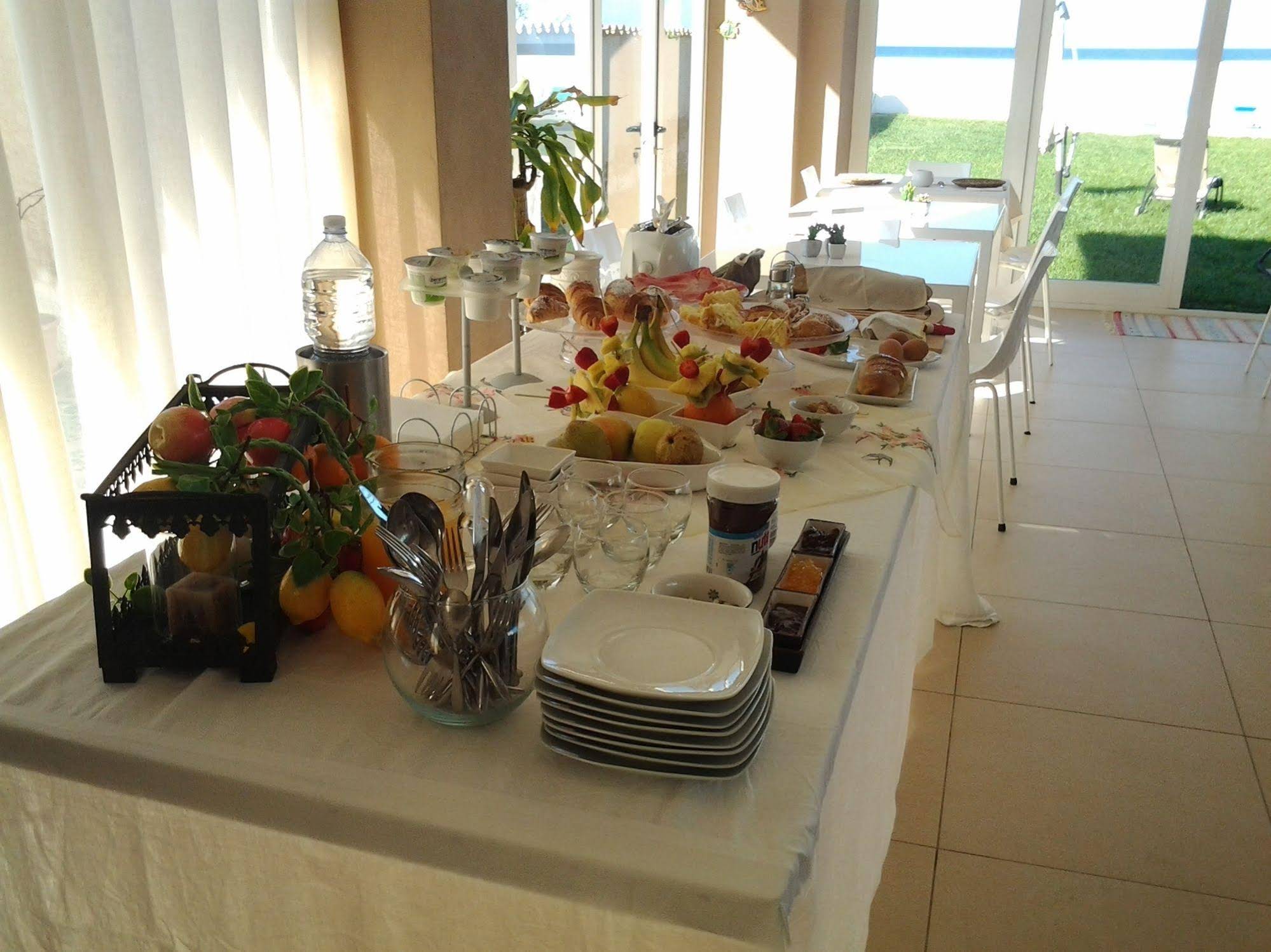 Suite Beach B&B and Club