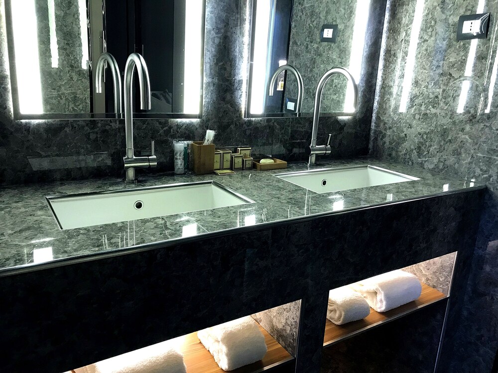 Villa Marrone Luxury Residences