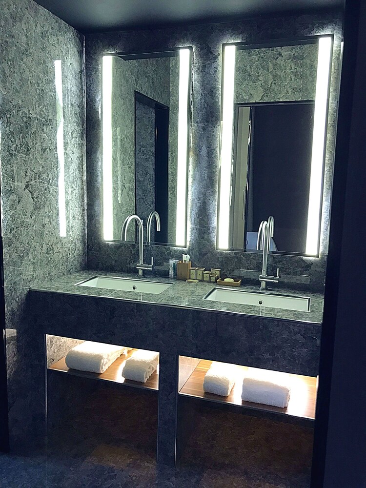 Villa Marrone Luxury Residences