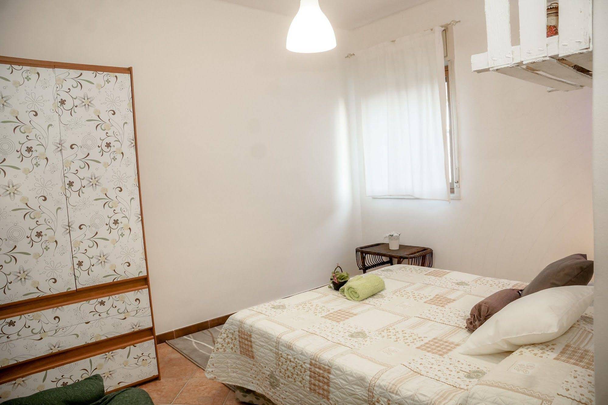 Aitna House