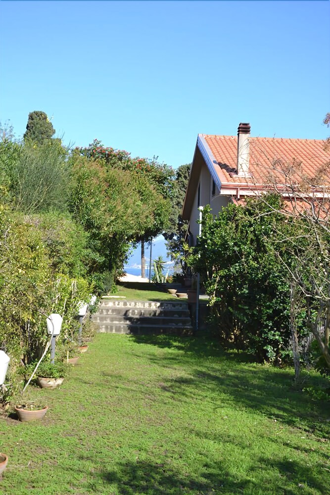 Le Stanze Di Villa Labruto