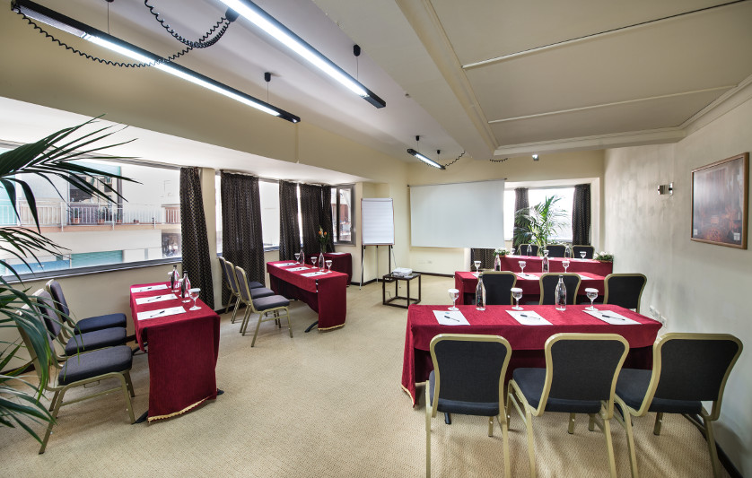 Royal Palace Hotel