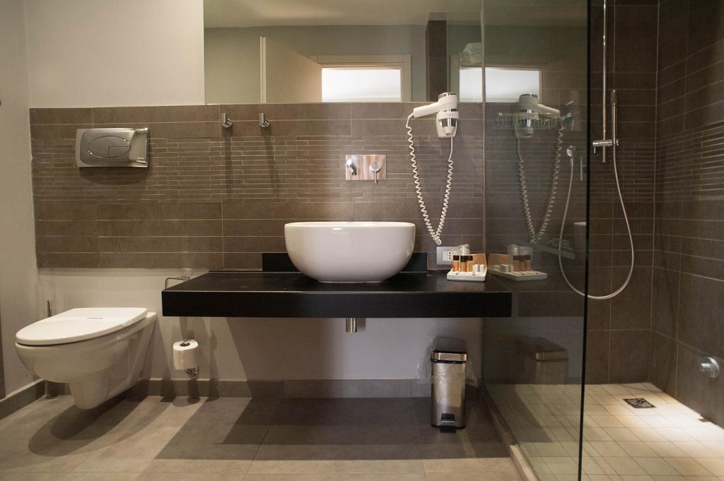 Ferro Hotel