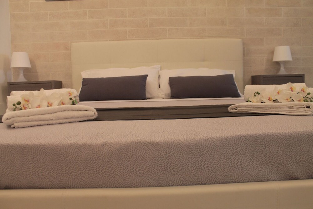 Crifea Rooms