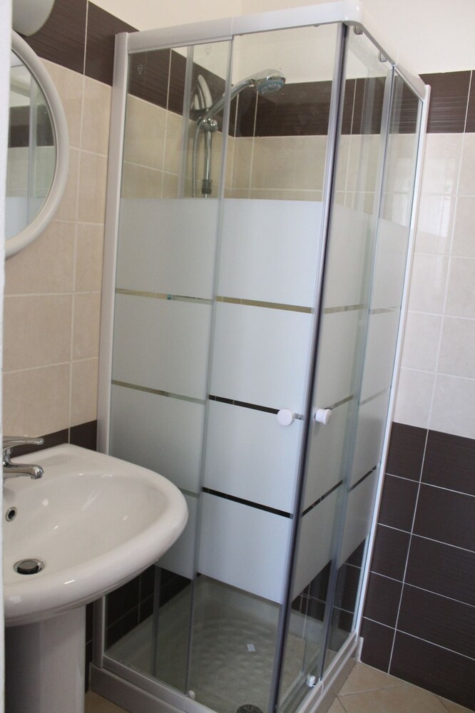 Crifea Rooms