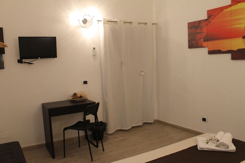 Crifea Rooms