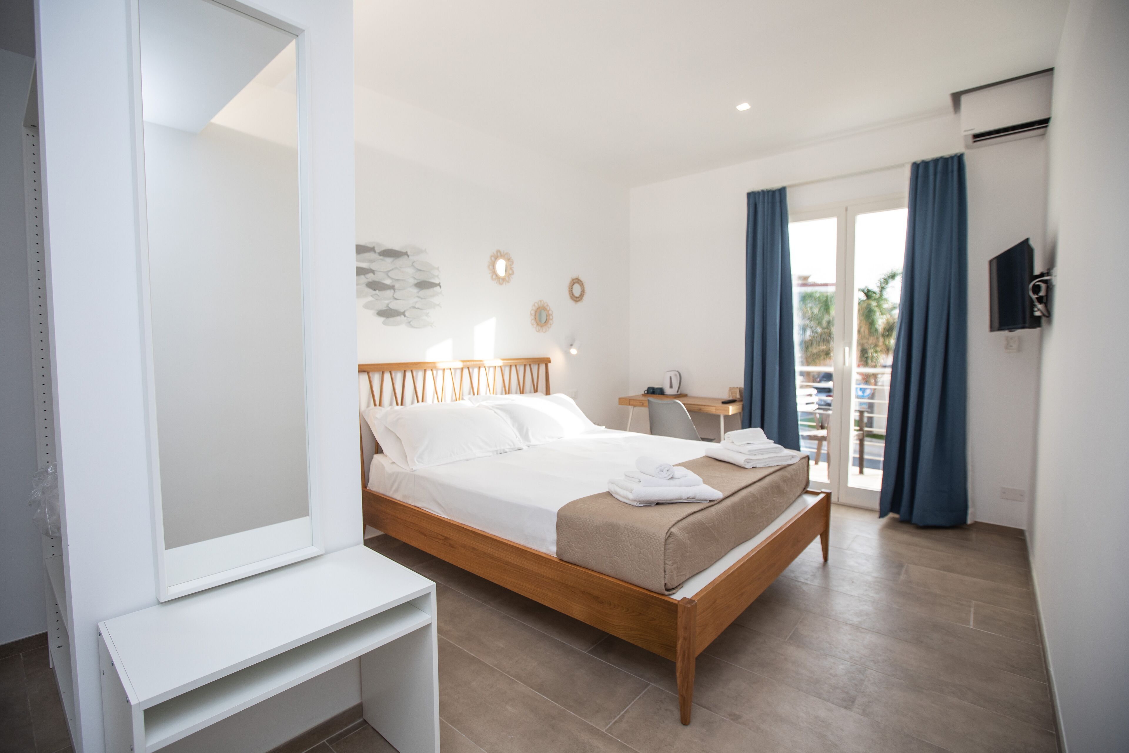 IzzHome Bella Vita Superior Room
