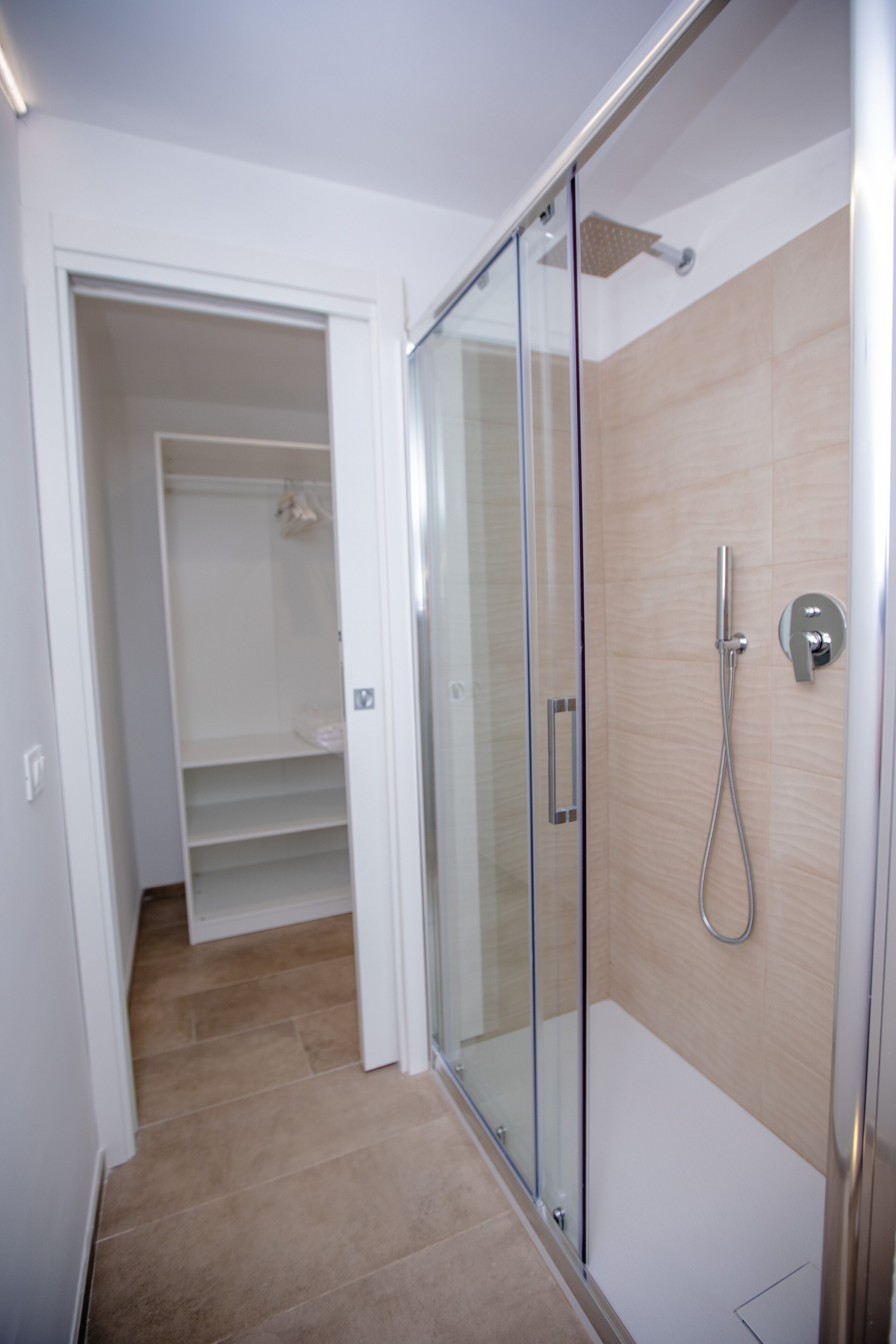 IzzHome Bella Vita Superior Room