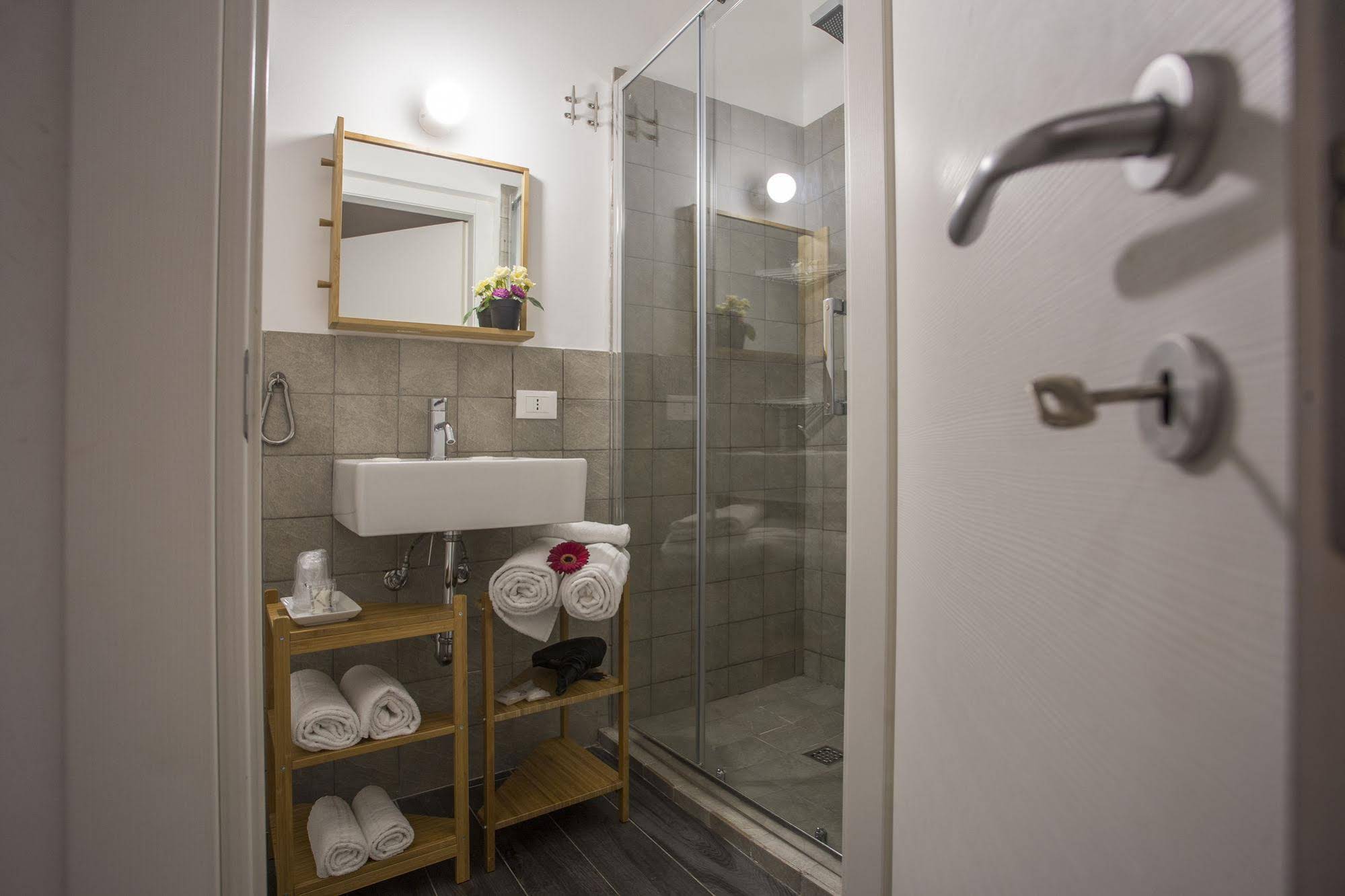 Aquarooms