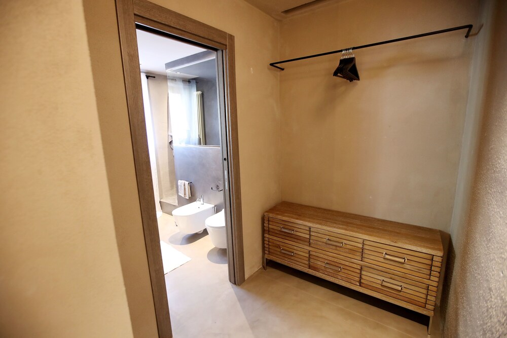 Casa Nostra Luxury Suites
