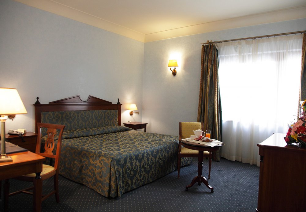 Hotel Federico II Central Palace