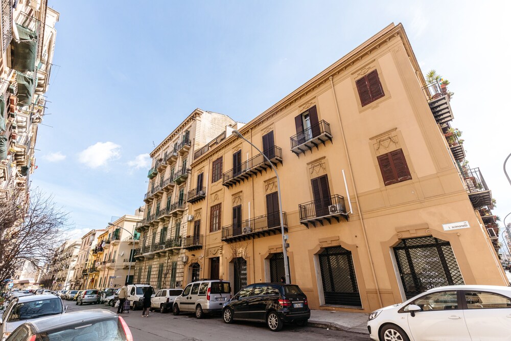 Lolli Apartments by Wonderful Italy