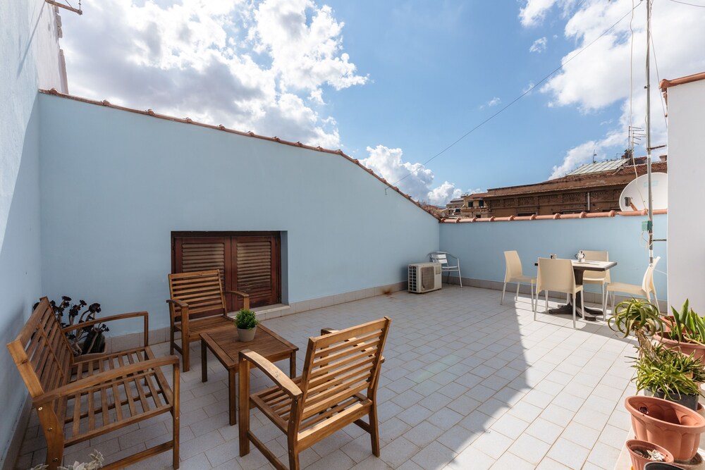 Lolli Apartments by Wonderful Italy