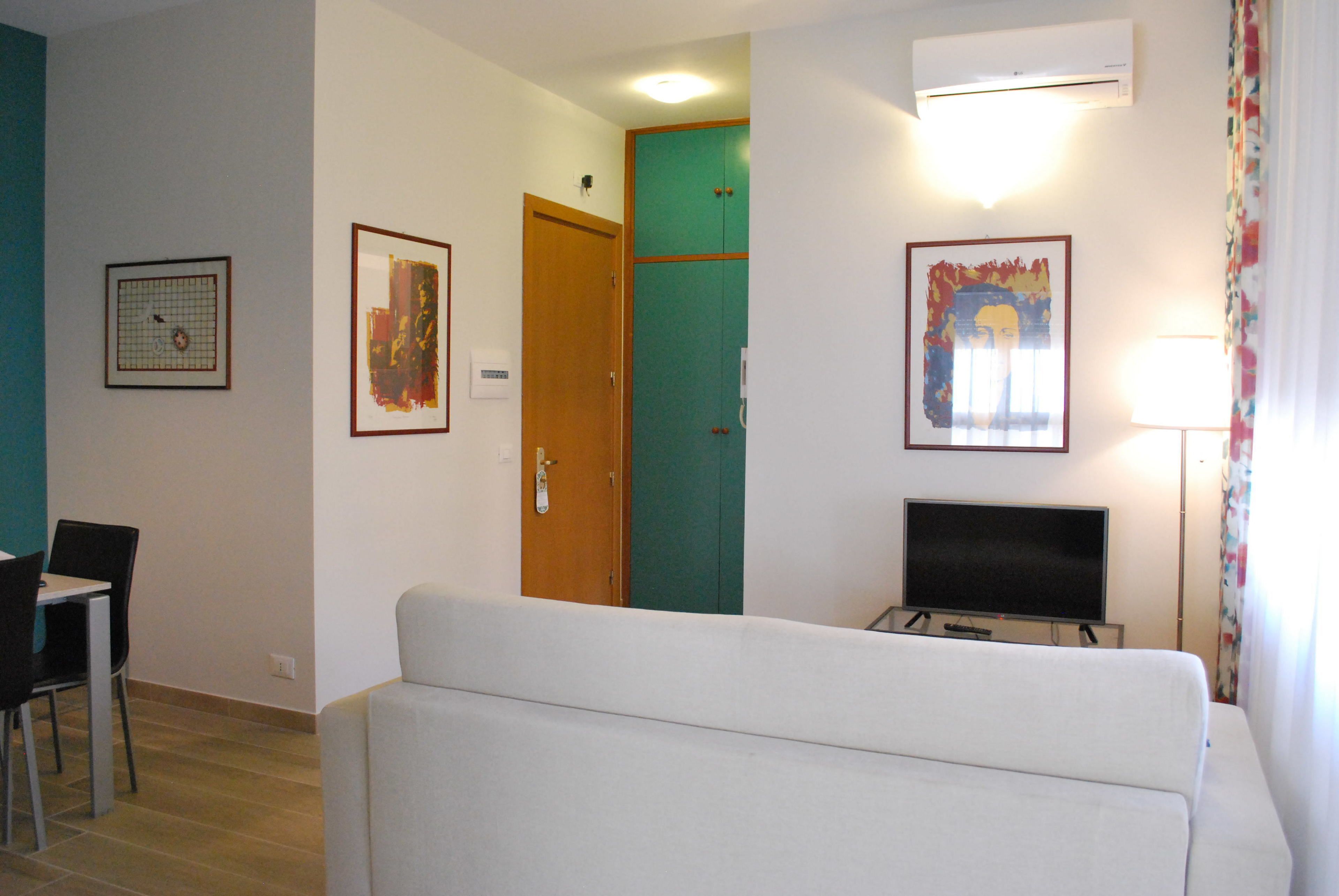 Marbela Apartments & Suites