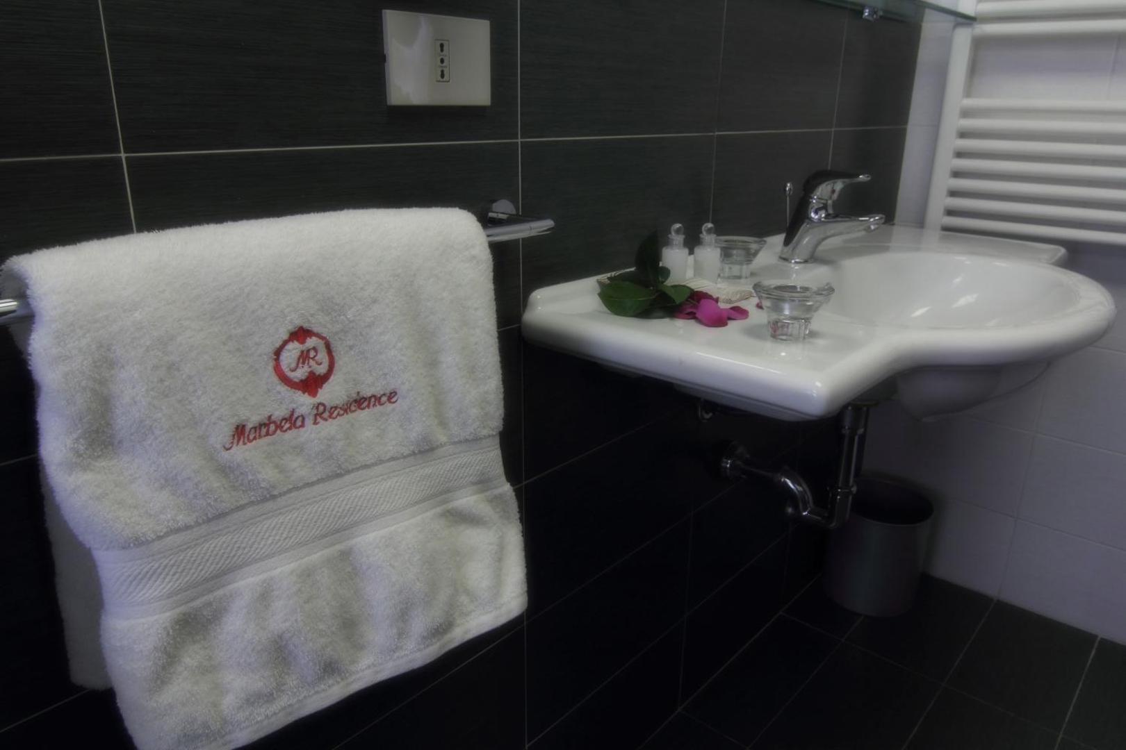 Marbela Apartments & Suites