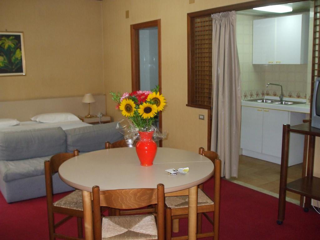 Mediterraneo Hotel & Residence